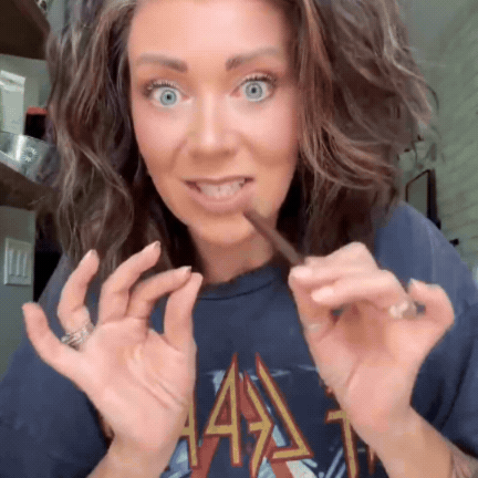 Locks in. Doesn't budge.